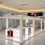 Huawei celebra primeiro ano de loja na Avenida Paulista com Vanderlei Cordeiro de Lima