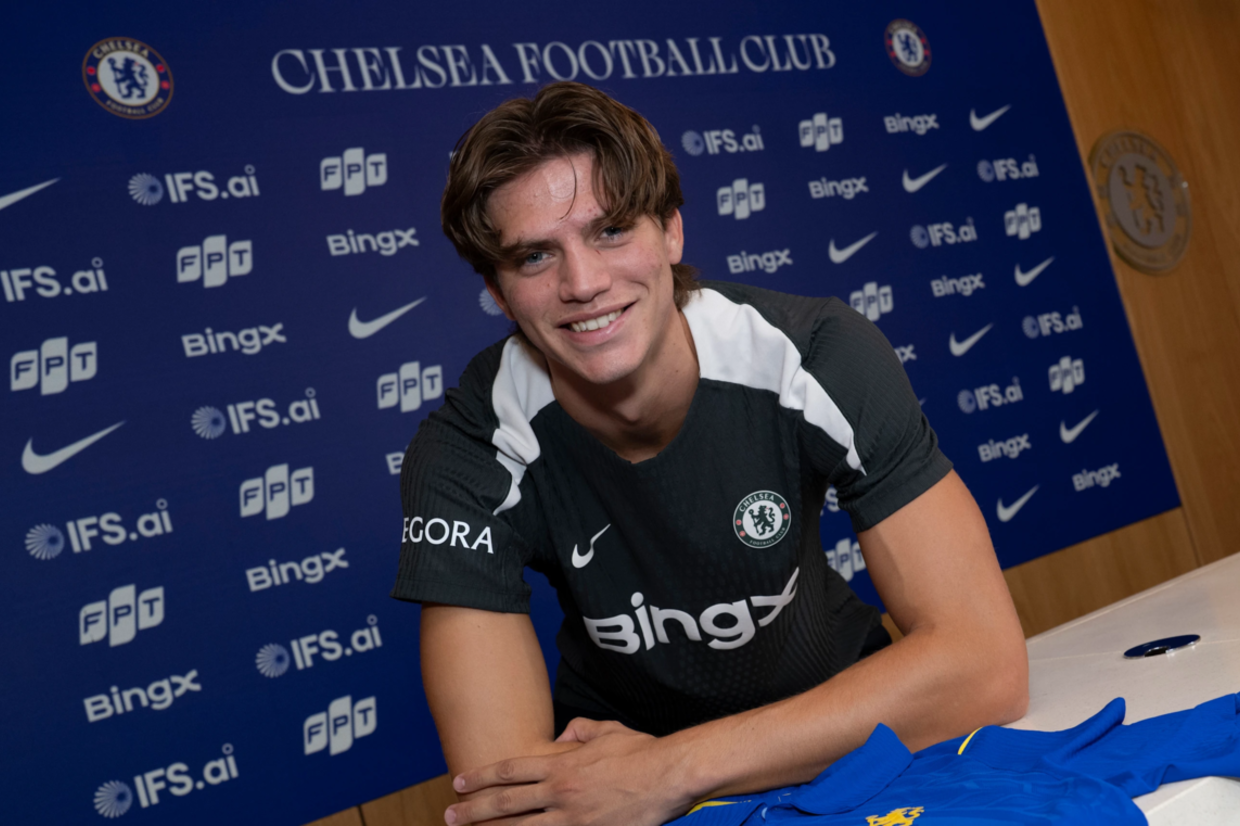 Chelsea oficializa a chegada do lateral italiano Marco Palestra