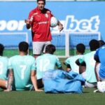 Abel Ferreira comanda retorno de atletas ao Palmeiras durante pausa no calendário