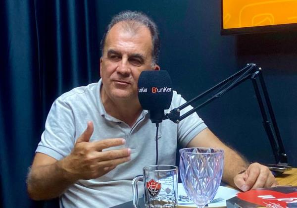 Fábio Mota descarta saída de Jair Ventura do Vitória para o Vasco