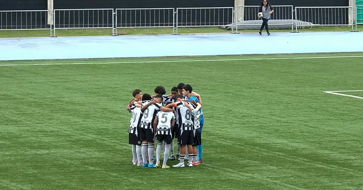 Botafogo supera Flamengo e garante classificação para a final do Carioca Sub-13