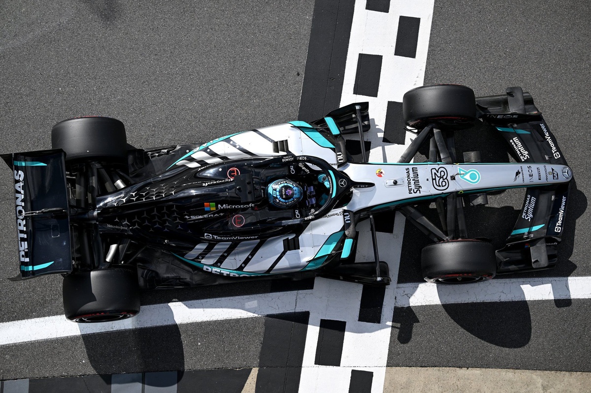 Mercedes enfrenta dificuldades com desempenho em retas no GP da Grã-bretanha