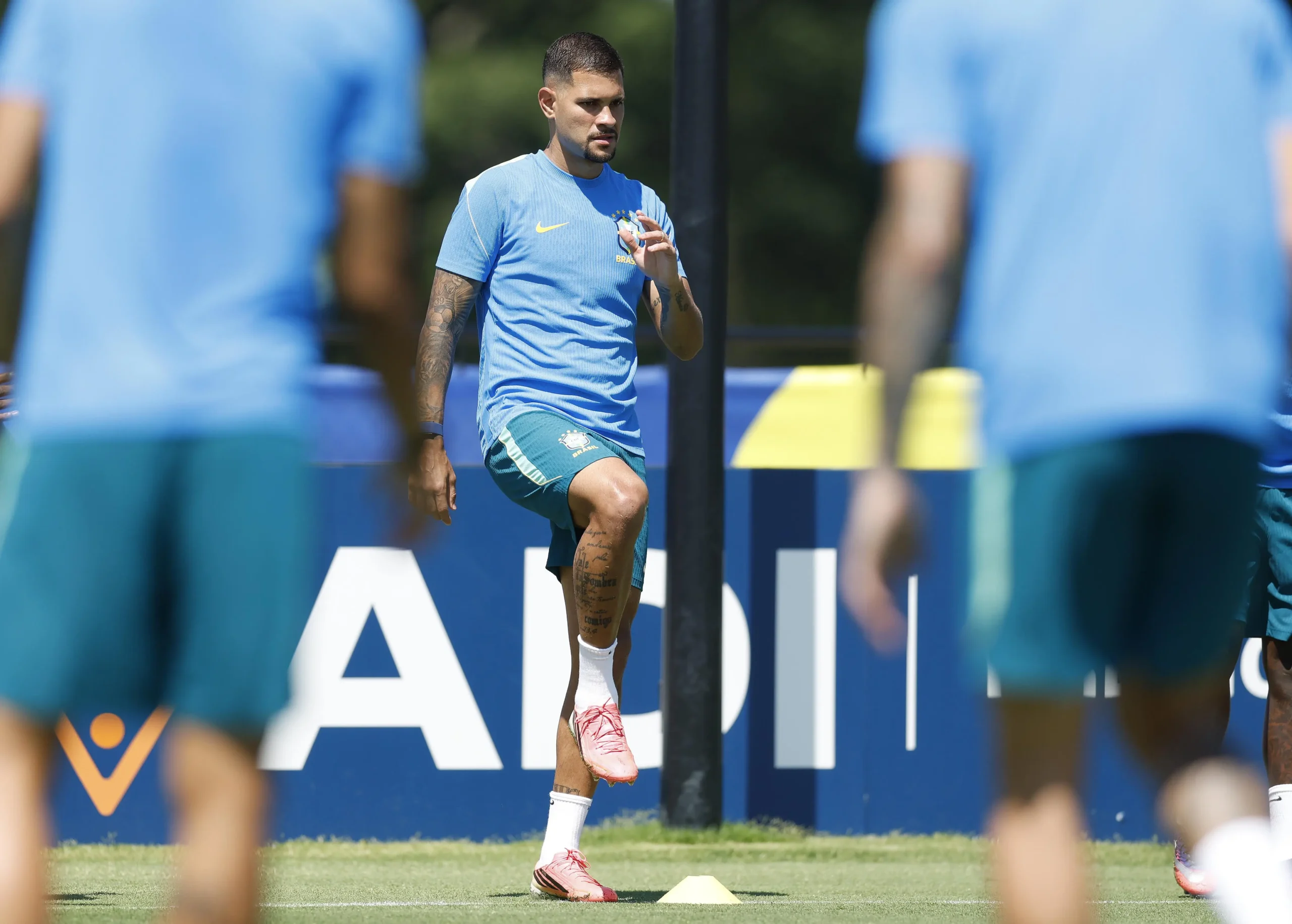 Seleção Brasileira encerra preparativos para duelo das oitavas na Copa do Mundo
