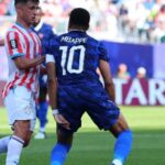 França elimina Paraguai após erro defensivo em duelo de estratégia