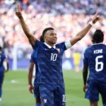 Mbappé celebra resiliência da França em vitória estratégica sobre o Paraguai