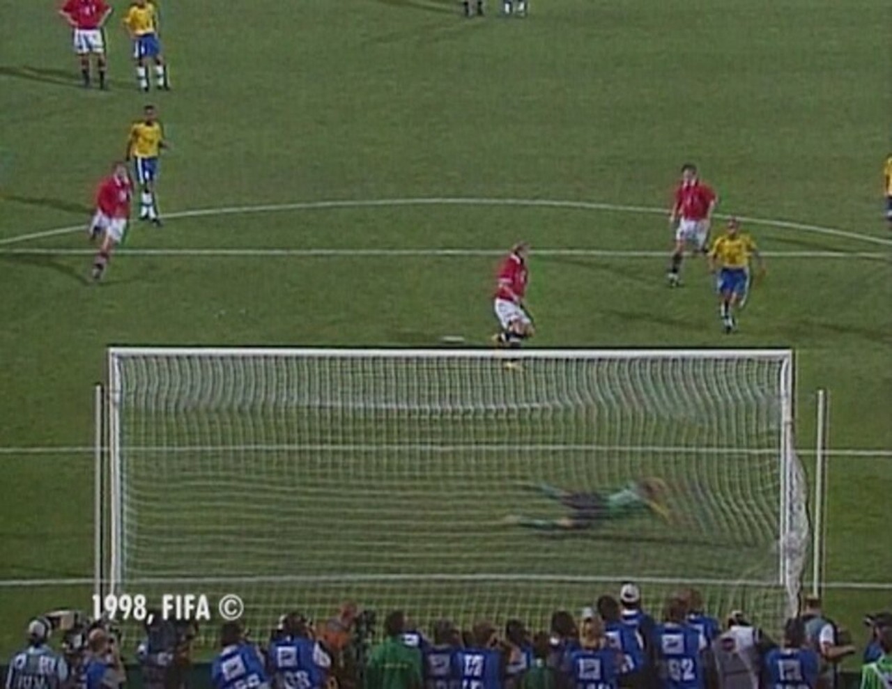 Tore Andre Flo: o artilheiro norueguês que desafiou o Brasil em 1998