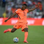 Real Madrid fecha com Denzel Dumfries até junho de 2030