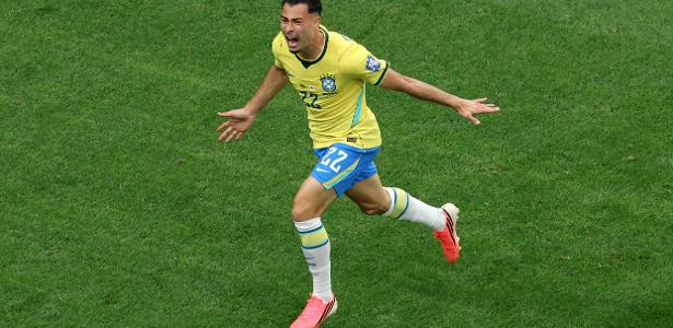 Estratégia de Ancelotti com Martinelli no meio-campo divide opiniões