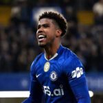 Andrey Santos entra na mira do Manchester United para reforçar o meio-campo