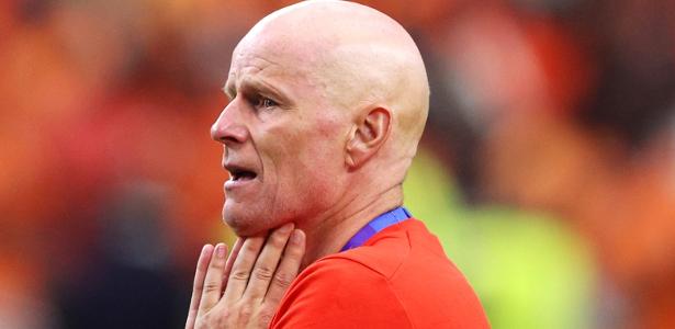 Noruega enfrenta incertezas na lateral direita antes de duelo decisivo contra o Brasil