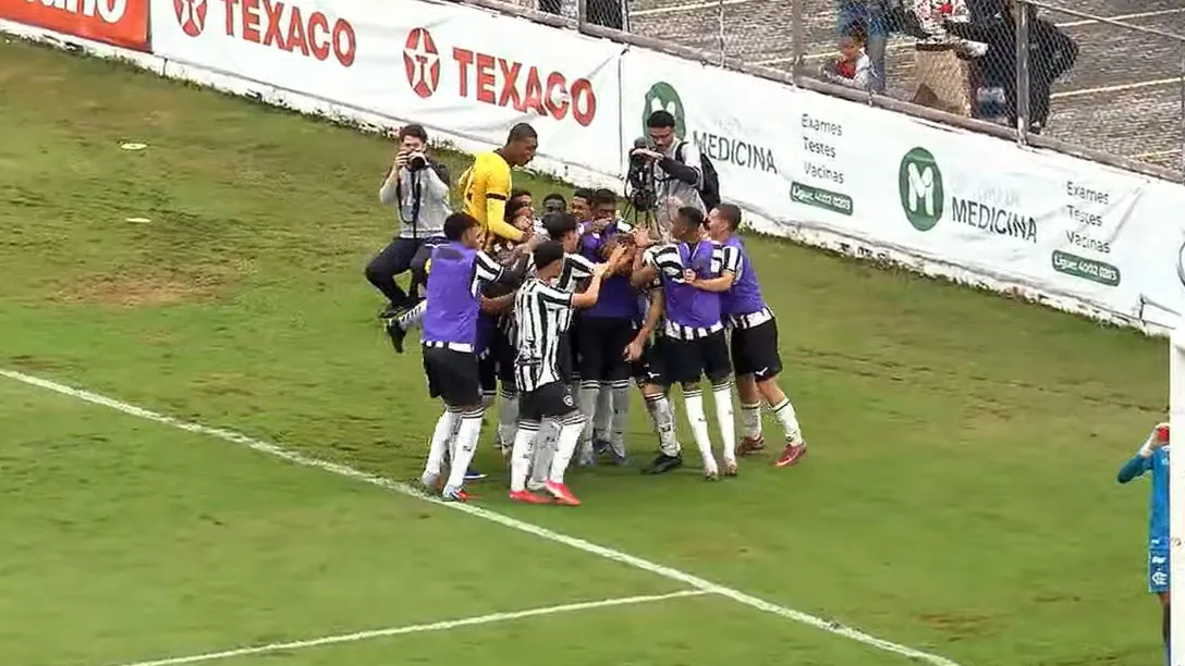 Botafogo supera Flamengo na Gávea e abre vantagem no OPG sub-20