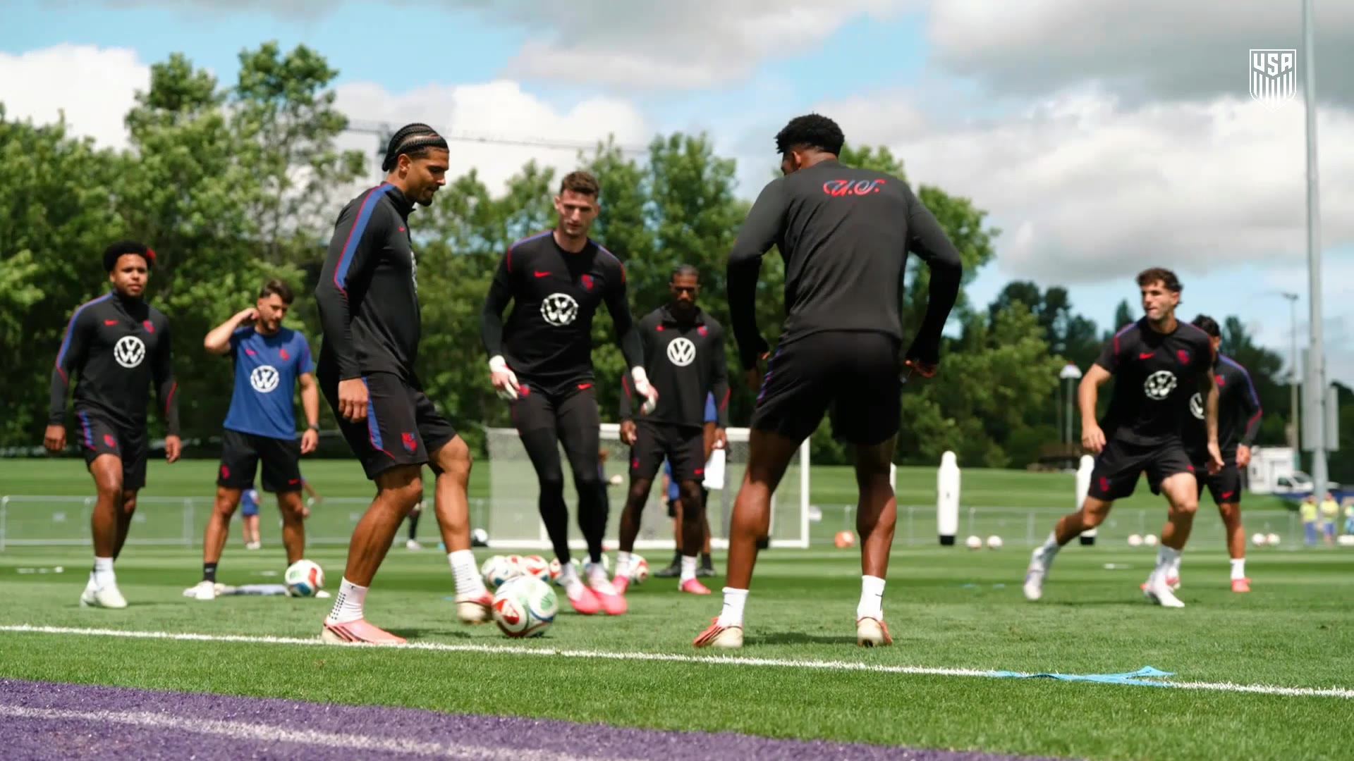 Seleção dos Estados Unidos ajusta tática em rondo decisivo antes da Bélgica