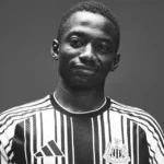 Newcastle oficializa a chegada do atacante marfinense Bazoumana Touré
