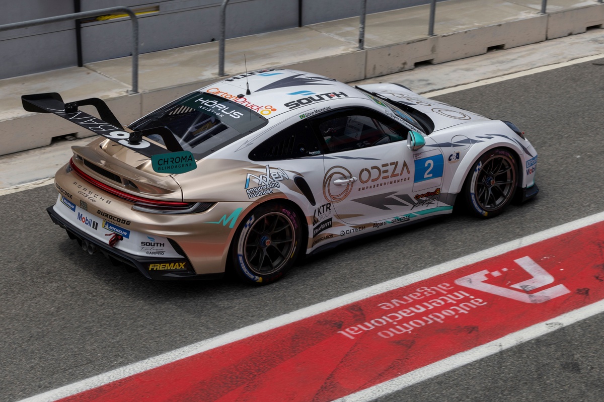 Porsche Cup tem desempenho sólido de Silvio Morestoni no Algarve