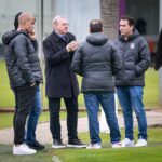 Corinthians enfrenta desafios financeiros enquanto intensifica preparação para amistoso