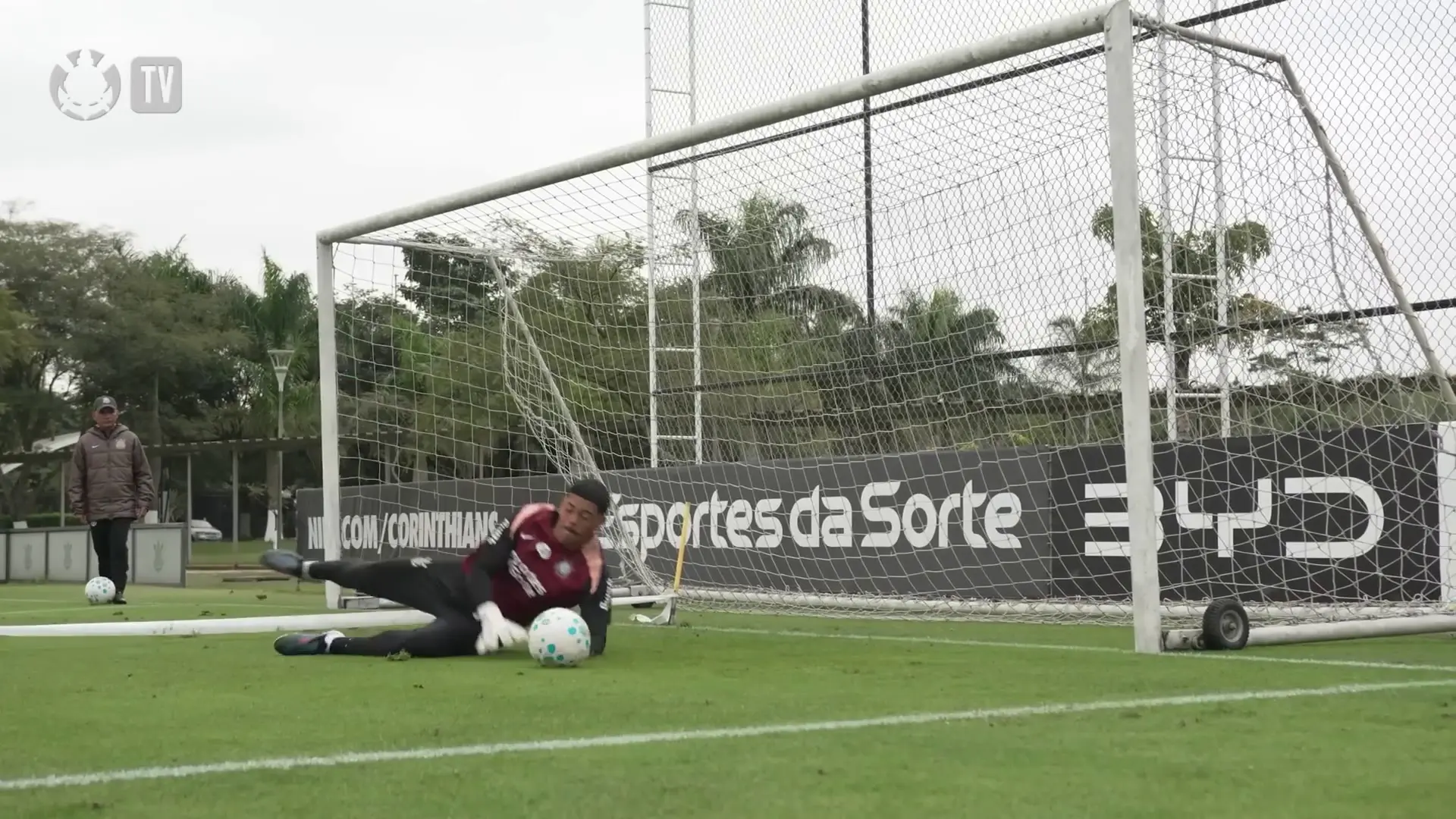 Corinthians intensifica preparação tática sob comando de Fernando Diniz