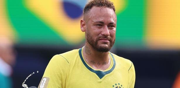 Neymar sinaliza aposentadoria da seleção brasileira após eliminação na Copa