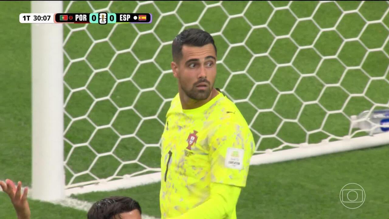 Espanha pressiona Portugal em duelo equilibrado na primeira etapa