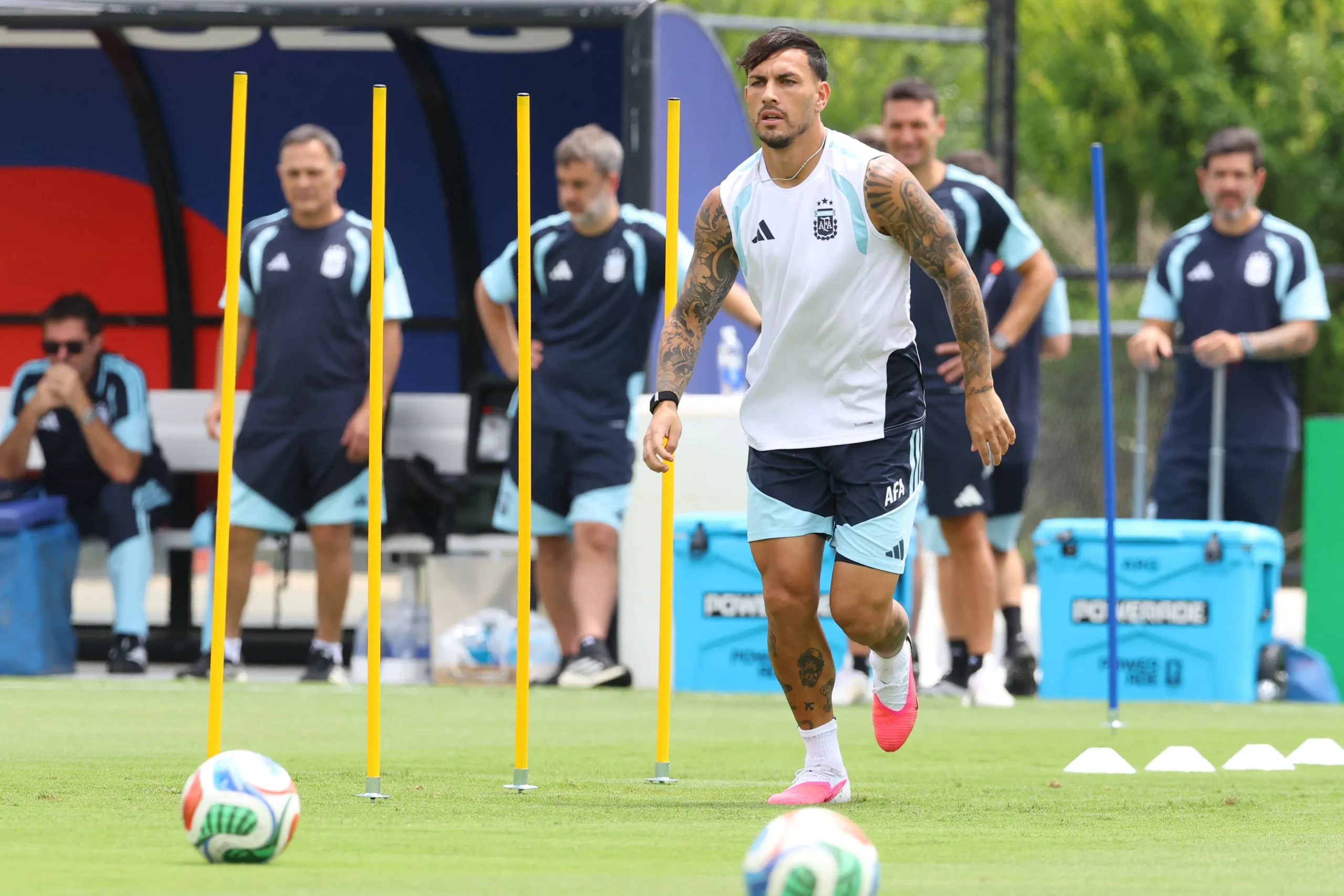 Leandro Paredes analisa eliminações na Copa e projeta duelo da Argentina contra o Egito