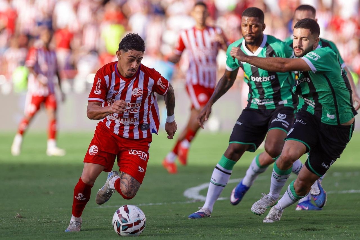 Náutico garante permanência definitiva do meia Dodô para a sequência da temporada