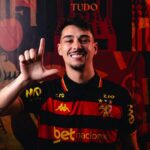 Sport oficializa a chegada do lateral Claudinho por empréstimo