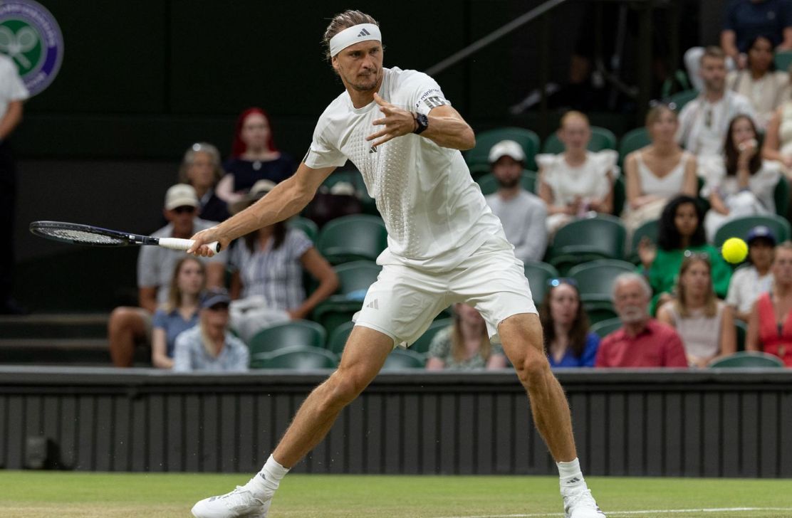 Zverev tem duelo interrompido em Wimbledon devido a restrições de horário