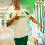 Deossa retorna ao Betis enquanto Vasco busca desfecho jurídico para contratação
