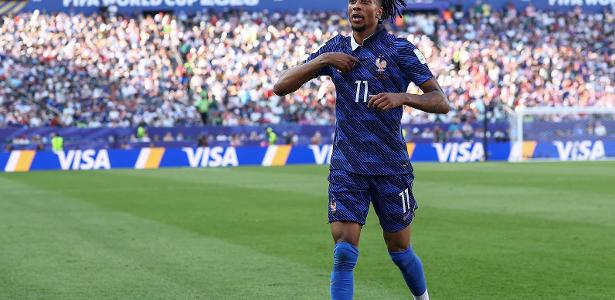 Michael Olise iguala marca histórica de Zico em Copas do Mundo