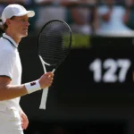 Sinner domina quadra em Londres e garante vaga na semifinal de Wimbledon