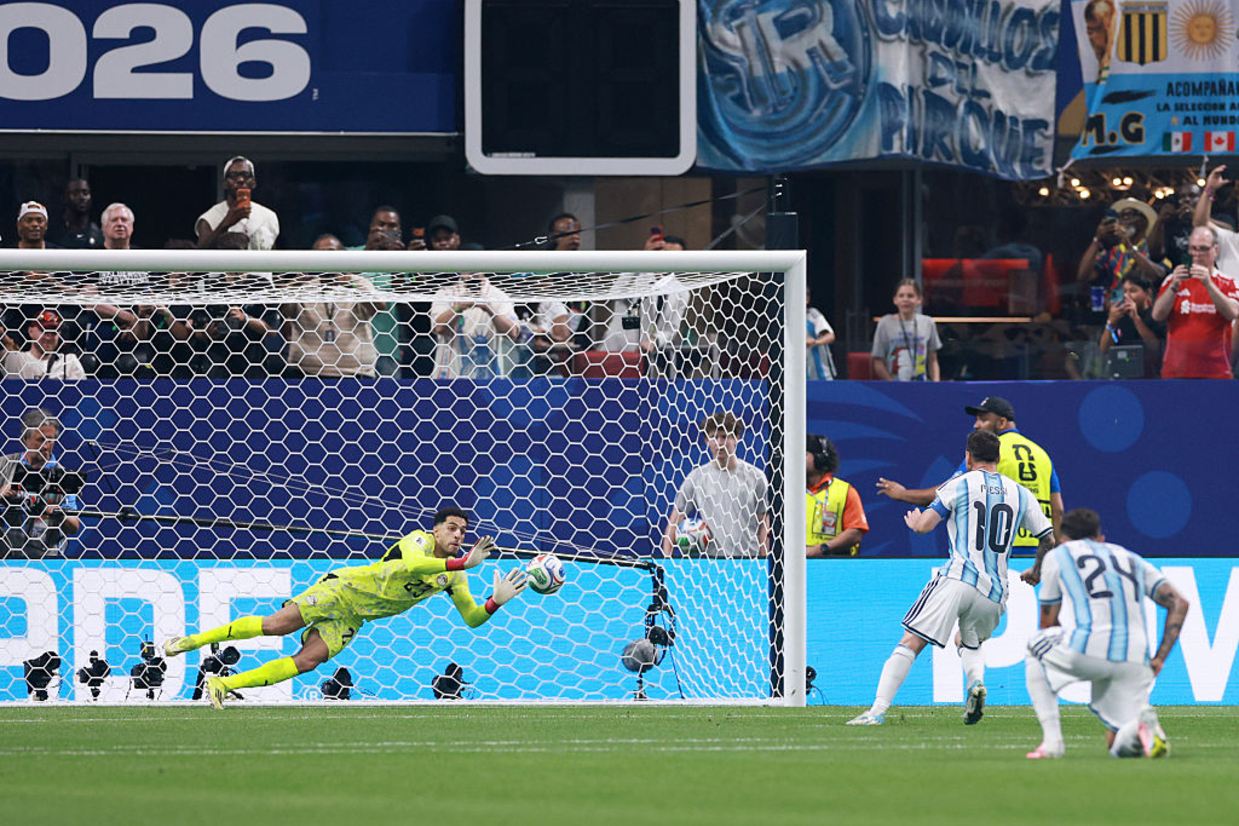 Argentina supera Egito em confronto eletrizante com gol de Enzo Fernández