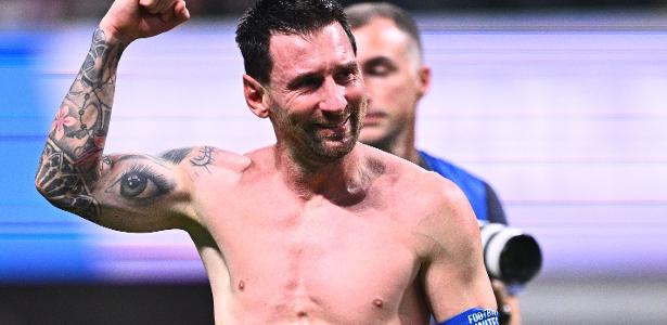 Virada dramática da Argentina em torneio mundial leva Messi às lágrimas