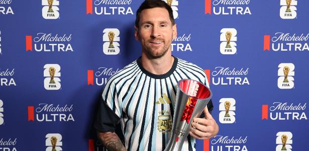 Messi lidera virada épica da Argentina e celebra alívio nas oitavas da Copa do Mundo