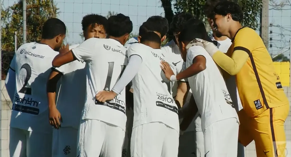 Botafogo sofre reviravolta e é superado pelo Athletico-pr no Brasileiro Sub-17