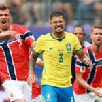 Bruno Guimarães lamenta eliminação do Brasil e desabafa sobre pênalti perdido