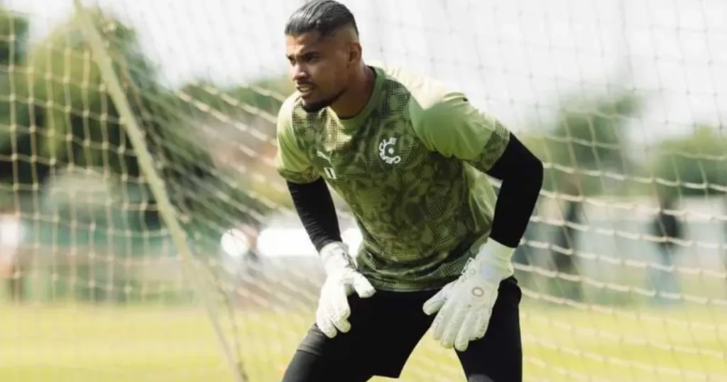 Botafogo planeja reforços para o gol com a chegada de Warleson e novo nome