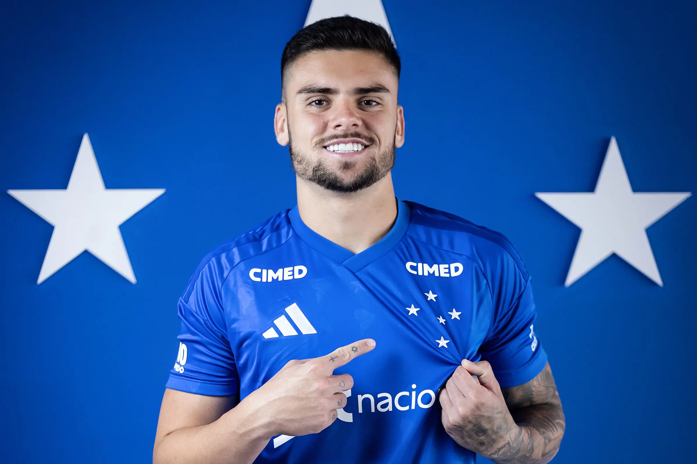 Gabriel Pec é anunciado pelo Cruzeiro em contratação milionária