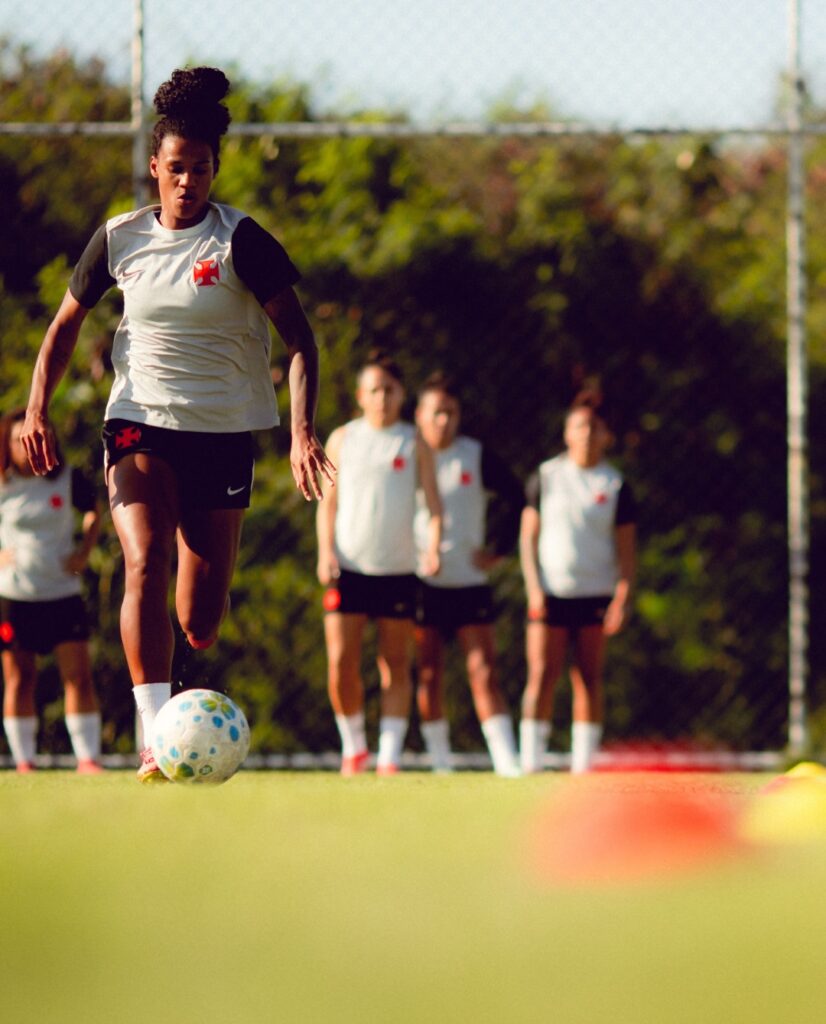 Vasco intensifica preparação do elenco feminino em treino desta terça-feira