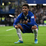 Manchester United negocia transferência de Andrey Santos junto ao Chelsea