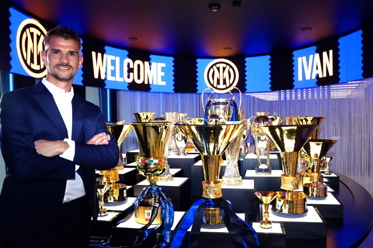 Internazionale oficializa a contratação do goleiro Ivan Provedel