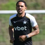 Botafogo nega débitos com Vitinho e rebate programa jornalístico