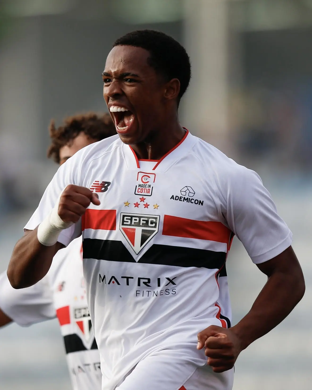 São Paulo conquista primeira vitória no Brasileirão sub-17 contra o Bragantino