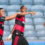 Lorran busca afirmação no Flamengo após marcar em amistoso internacional