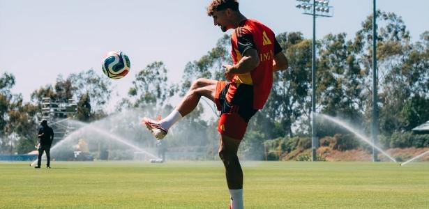 Bélgica altera local de treinos antes das quartas de final após críticas ao gramado