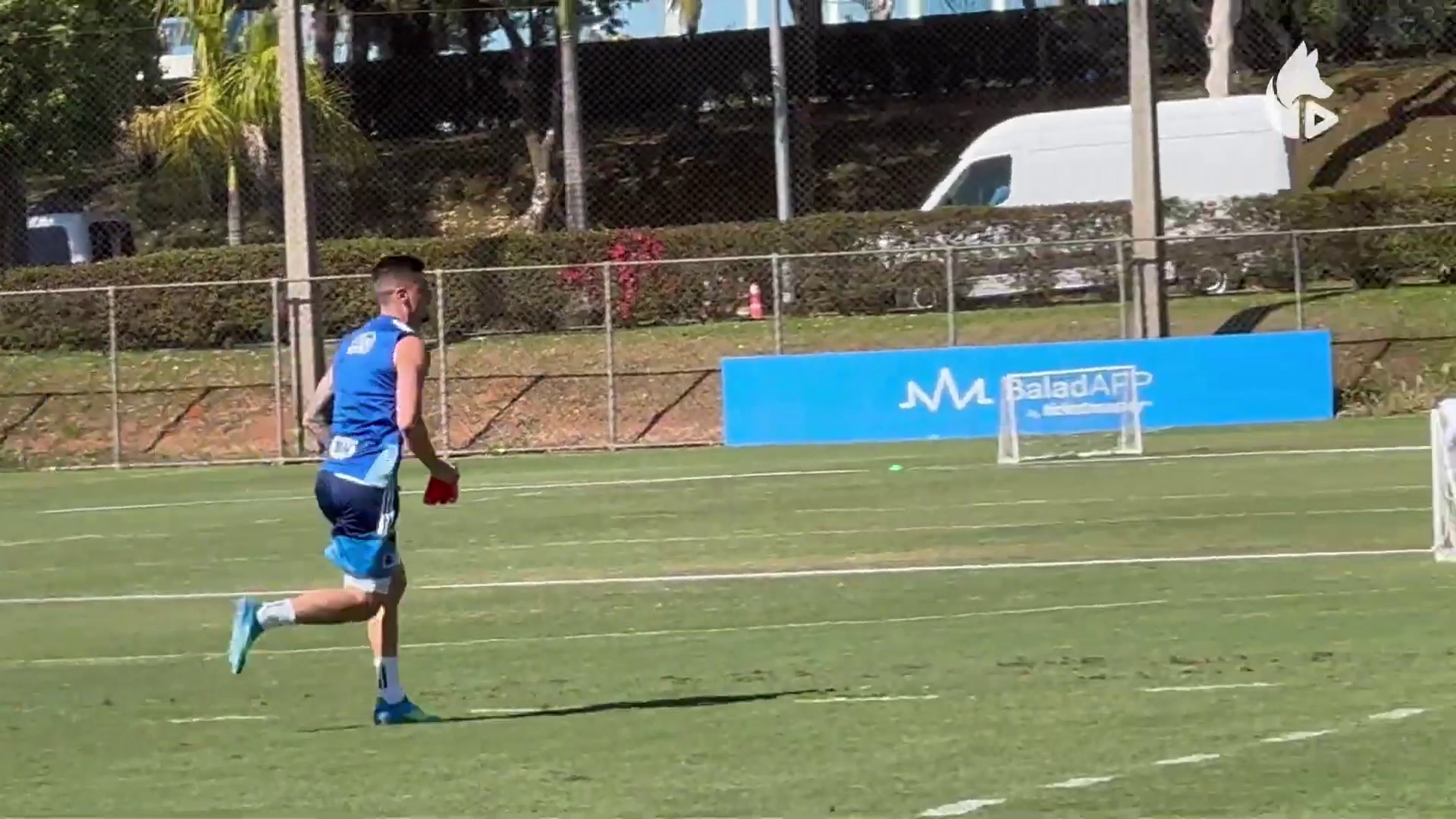 Gabriel Pec inicia preparação física com elenco do Cruzeiro na Toca da Raposa