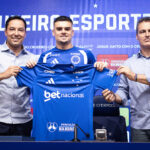 Gabriel Pec é apresentado pelo Cruzeiro e projeta retorno ao futebol brasileiro