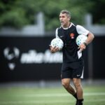 Bruno Lazaroni ganha confiança do elenco vascaíno com metodologia de treino