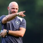 Franclim Carvalho revela bastidores de negociação com o Vasco e permanência no Botafogo