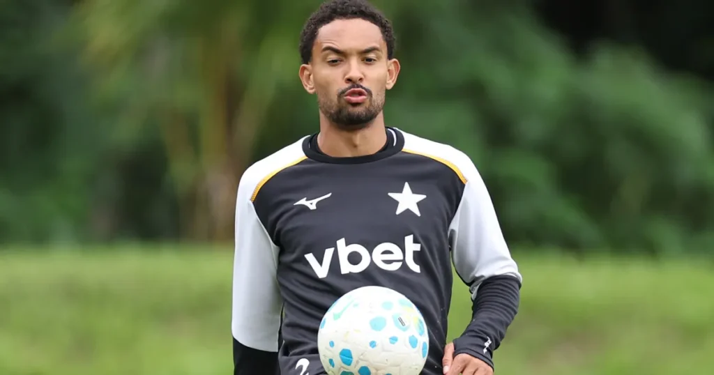 Empresários de Vitinho rebatem boatos sobre dívidas do Botafogo
