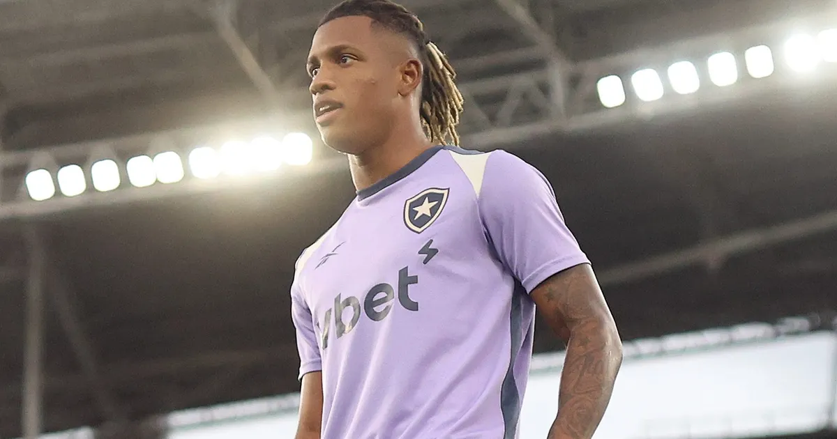 Botafogo rejeita oferta do Palmeiras por Danilo e define valor de mercado