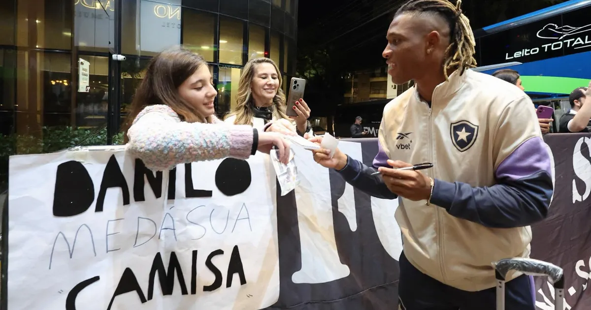 Botafogo prioriza mercado europeu e avalia sondagens bilionárias por Danilo